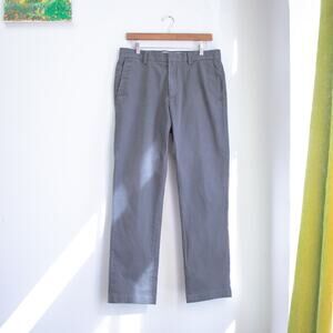 Banana Republic Men's 32x32 Gray Straight Leg Chinos